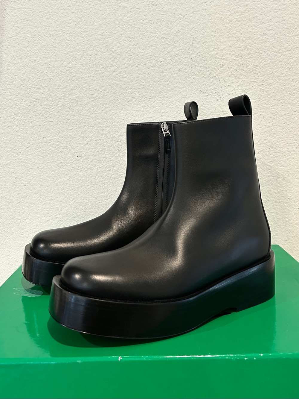 NIB Bottega Veneta Women's Torino Ankle Boots in Black, Size 38, $1400 Retail